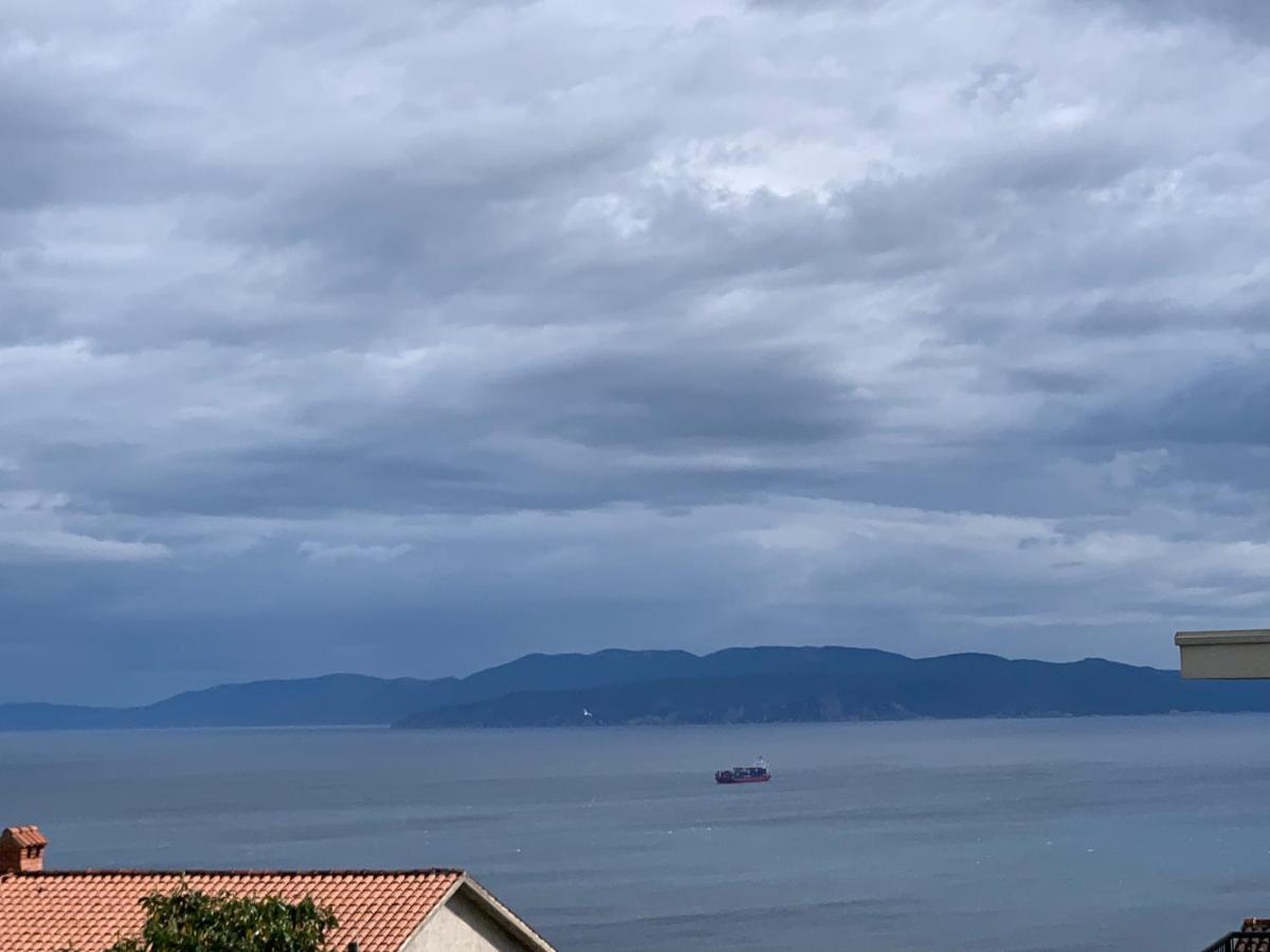 Deluxe Apartment Dora With A Private Parking, Terrace And See View Rijeka Exterior photo