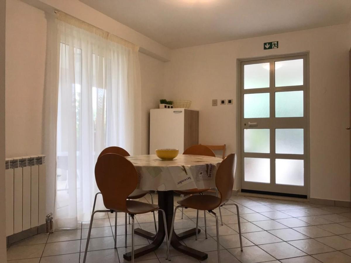 Deluxe Apartment Dora With A Private Parking, Terrace And See View Rijeka Exterior photo